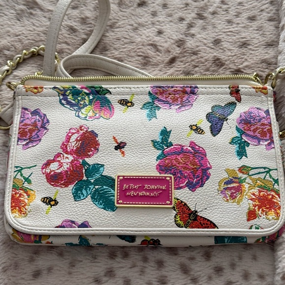 Betsey Johnson Floral Crossbody Bag with Chain Strap - Picture 3 of 6